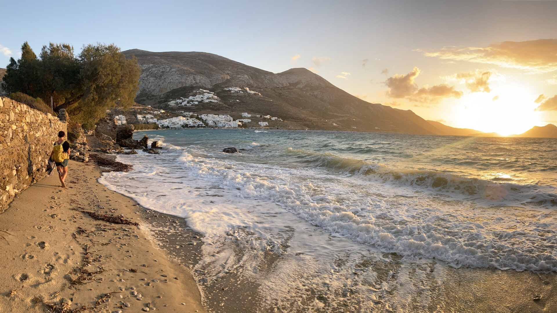 Trek - Grèce : Trilogie Cycladique Naxos, Amorgos et Santorin